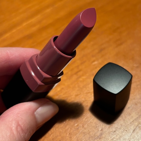 Bobbi Brown Crushed Lip Color Lilac - Picture 4 of 16